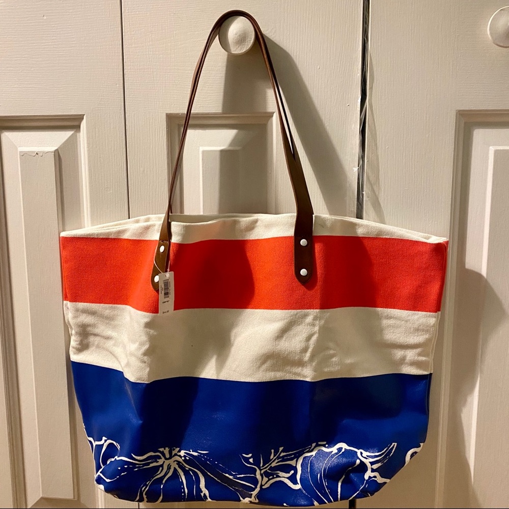 NWT GAP Canvas Tote Bag
